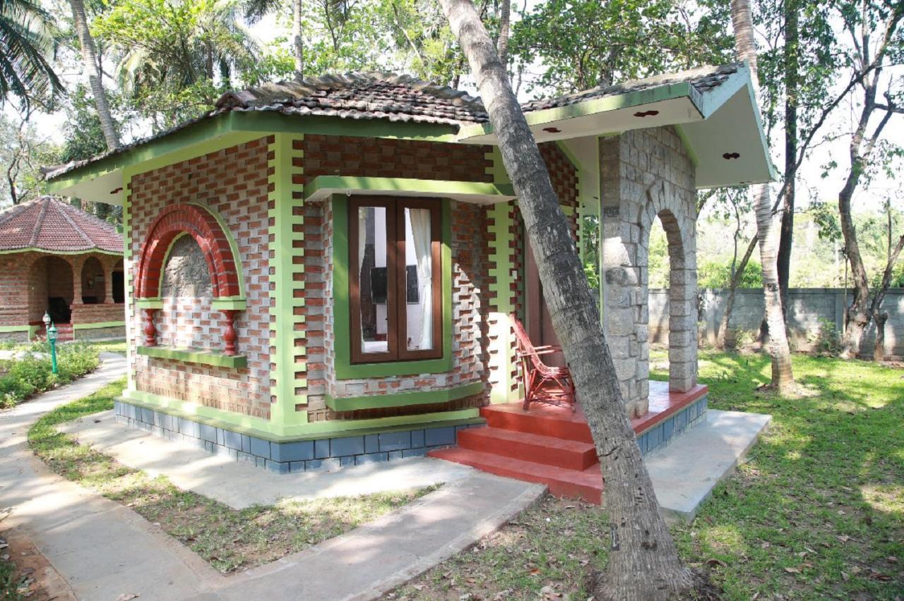 Kairali - The Ayurvedic Healing Village Palakkad Exteriör bild
